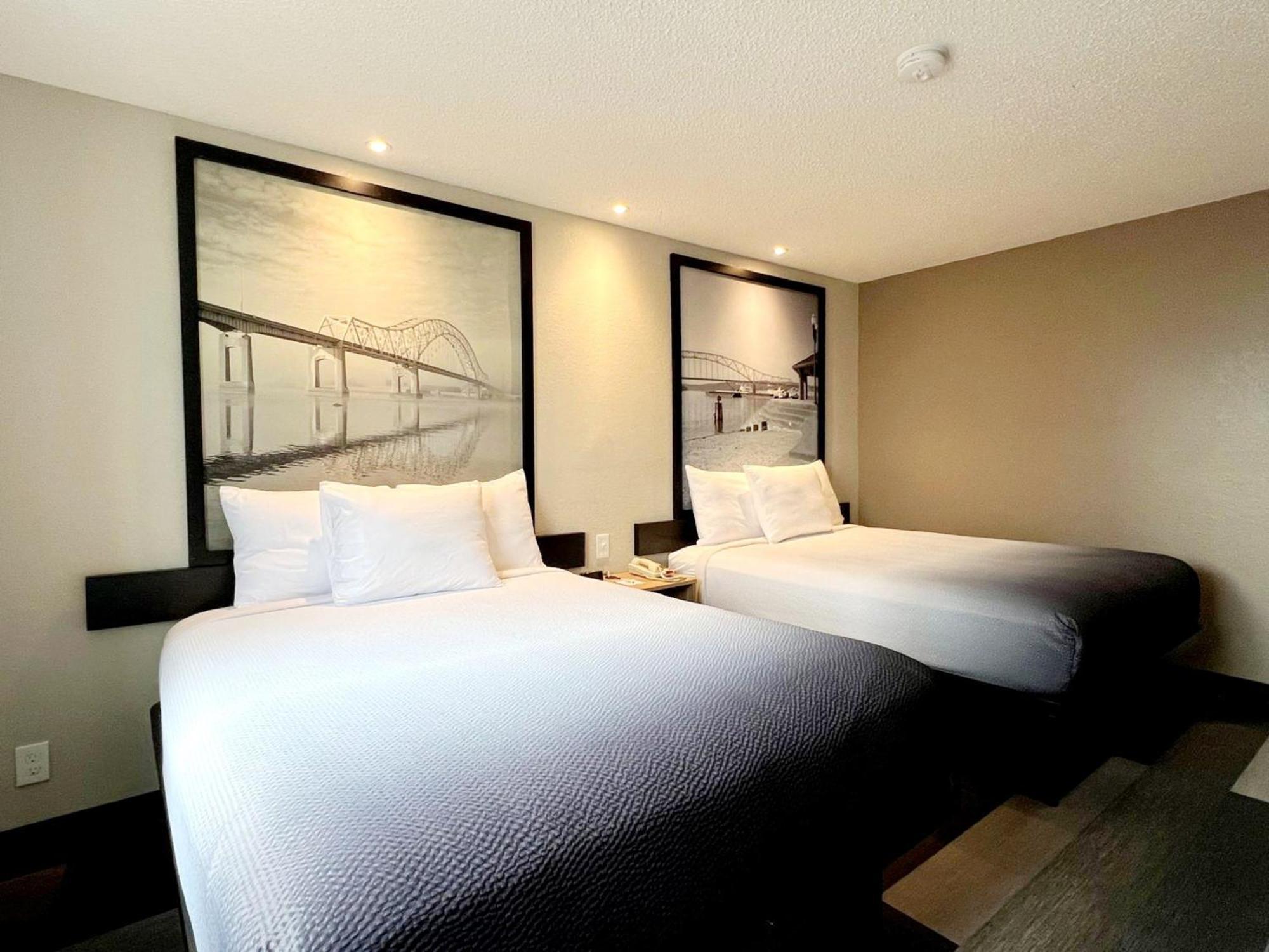 Super 8 By Wyndham Cedar Rapids Hotel Kültér fotó